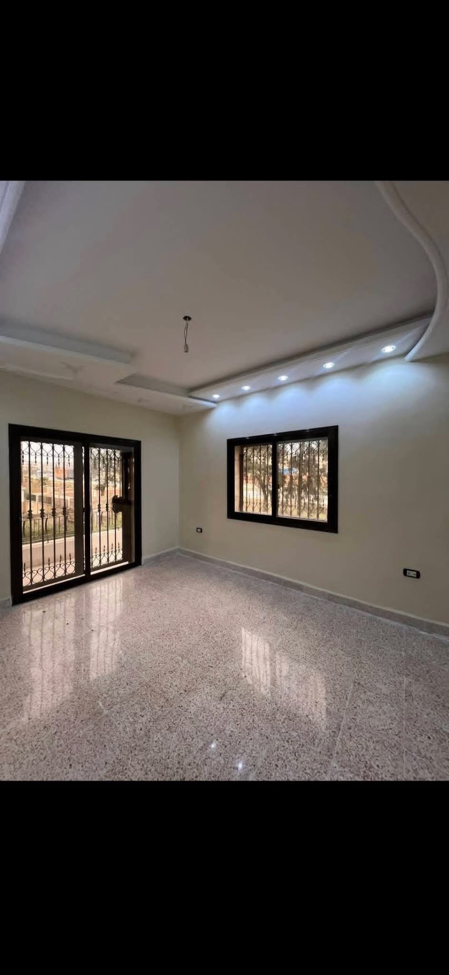 فرصة للإيجار في أرقى مواقع الحمدانية، منزل مناسب للعائلات الباحثة عن الرقي والموقع الحيوي - صورة 3