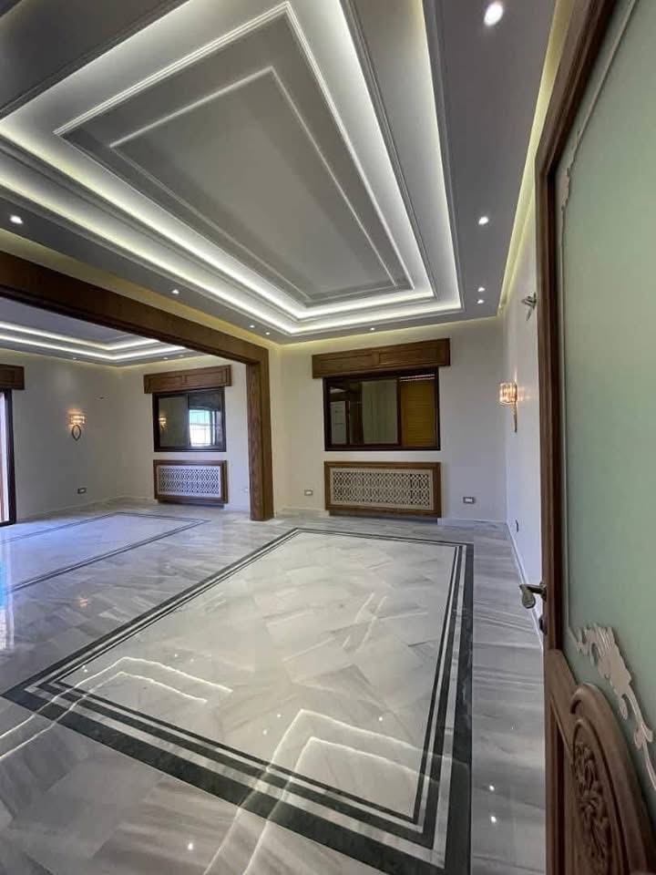 شقة للبيع في جمعية الزهراء ضمن بناء حديث وفاخر - صورة 2