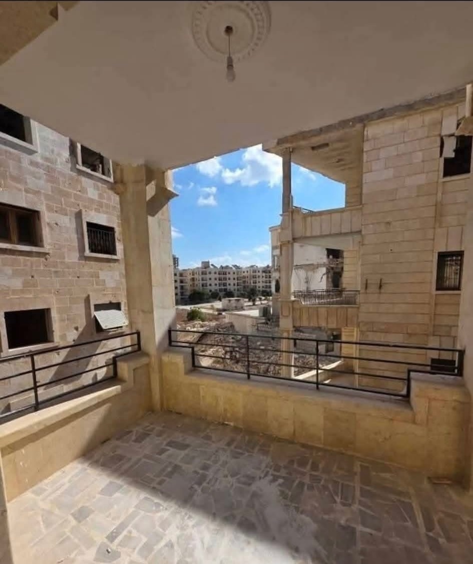 شقة للإيجار في حلب • جمعية الزهراء 4 غرف 160م² - صورة 1