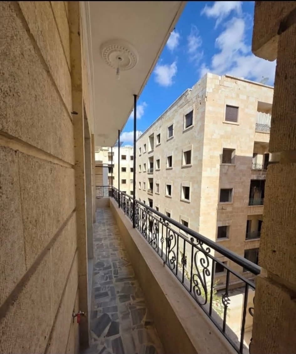 شقة للإيجار في حلب • جمعية الزهراء 4 غرف 160م² - صورة 3